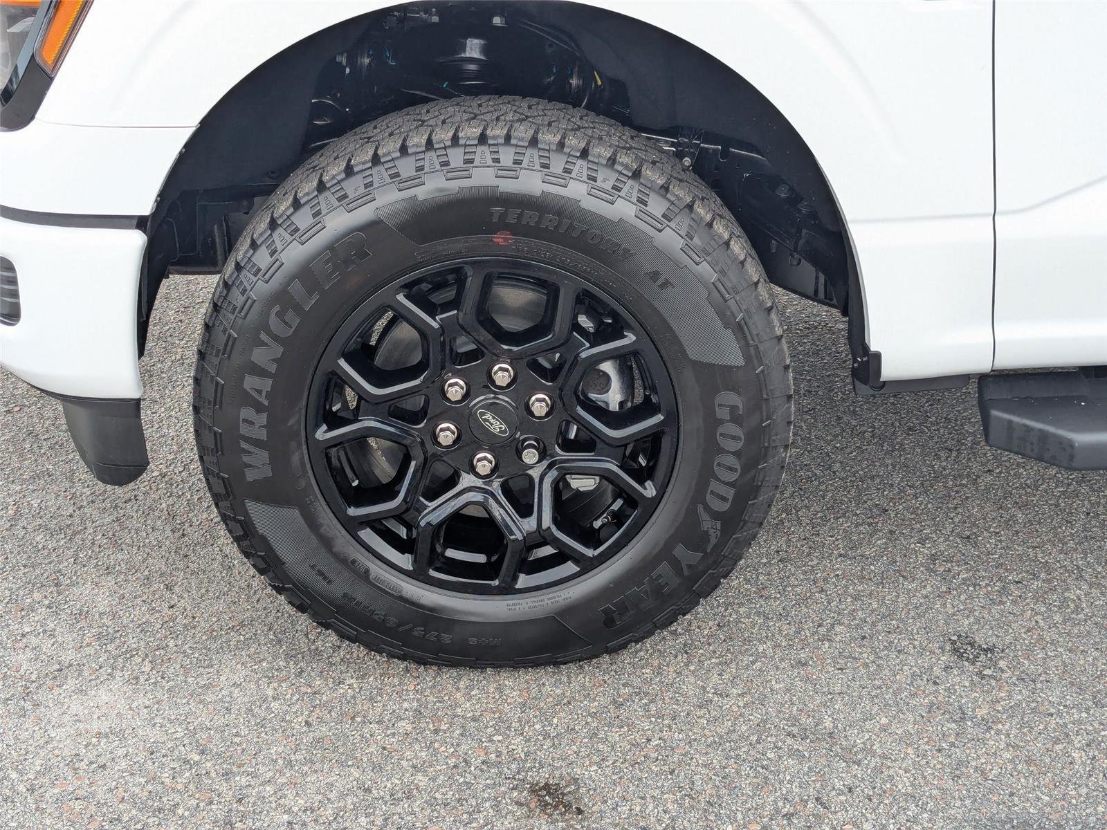 New 2026 Oxford White Ford XLT image 10