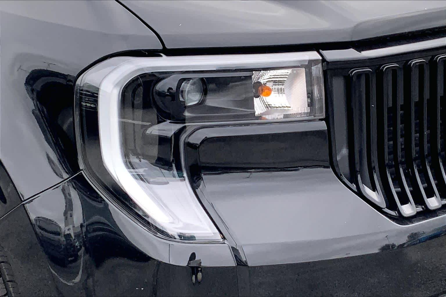 New 2026 Shadow Black Ford Maverick Lobo™ image 10
