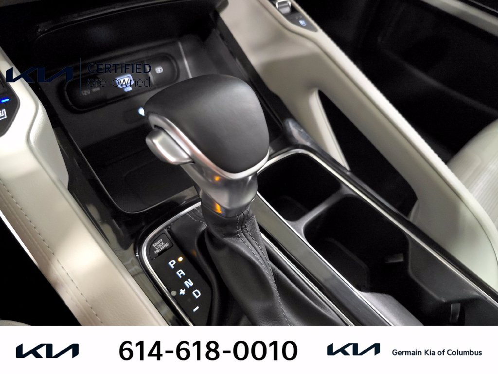 Used 2022 White Kia SX image 25