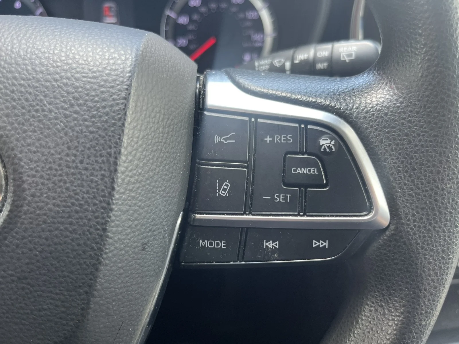 Used 2021 Blizzard Pearl Toyota L FWD image 21