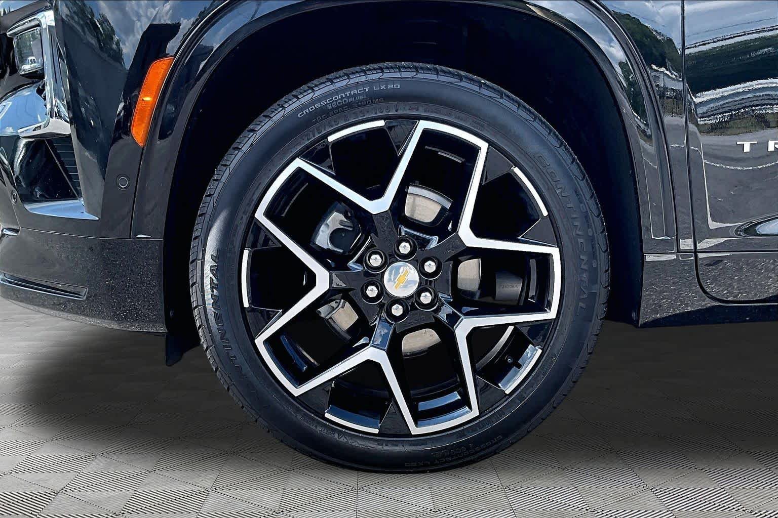 Used 2025 Mosaic Black Metallic Chevrolet FWD High Country image 31