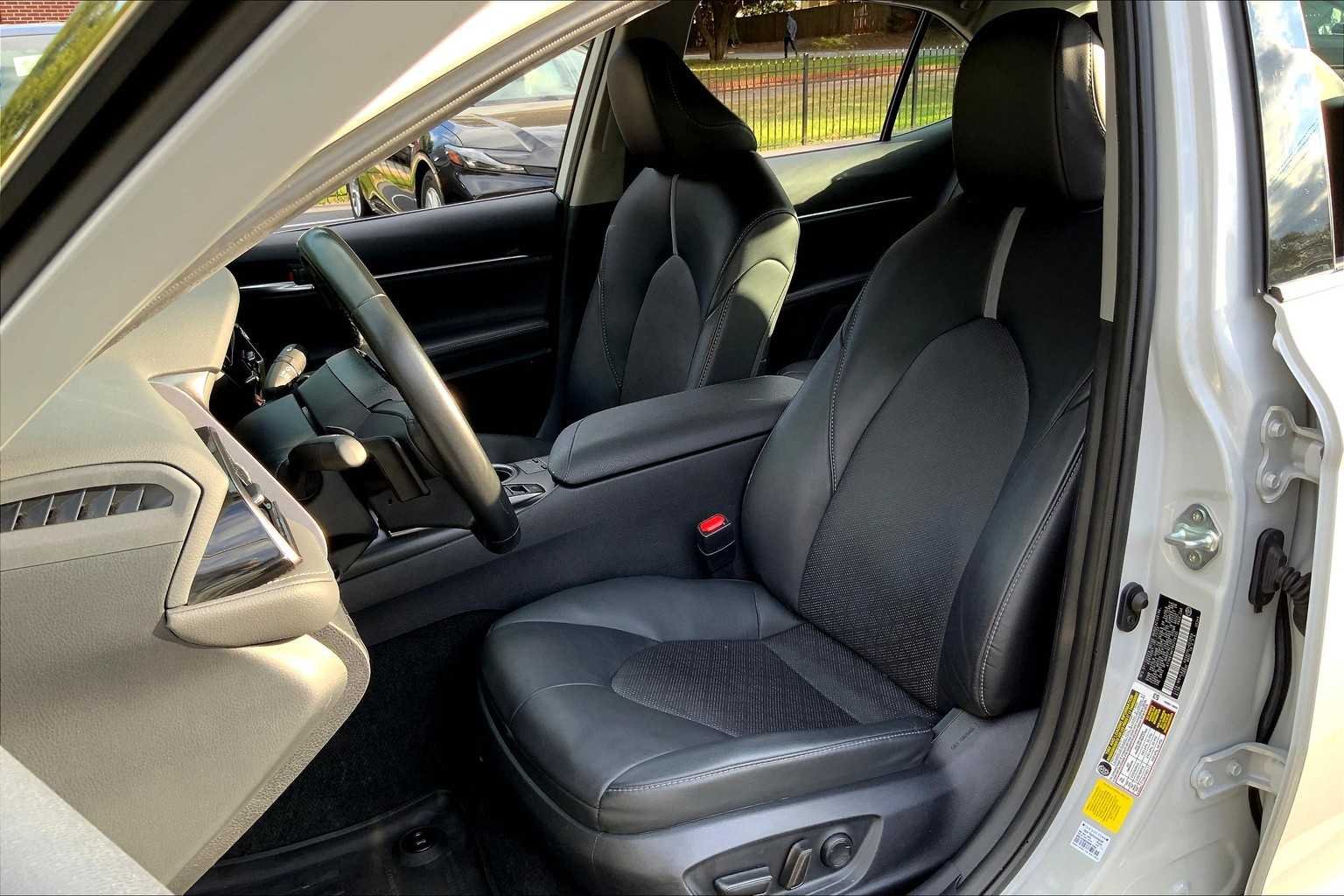 Used 2024 Ice Edge Toyota XSE image 6