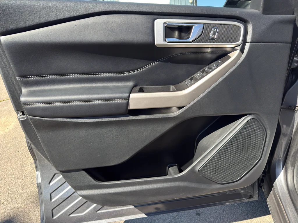 2022 Ford Explorer XLT - Photo 16
