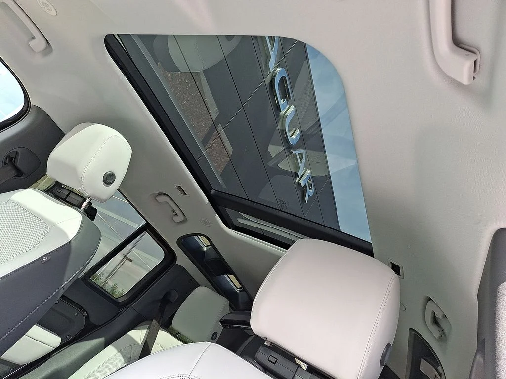 New 2026 Santorini Black Land Rover S image 10