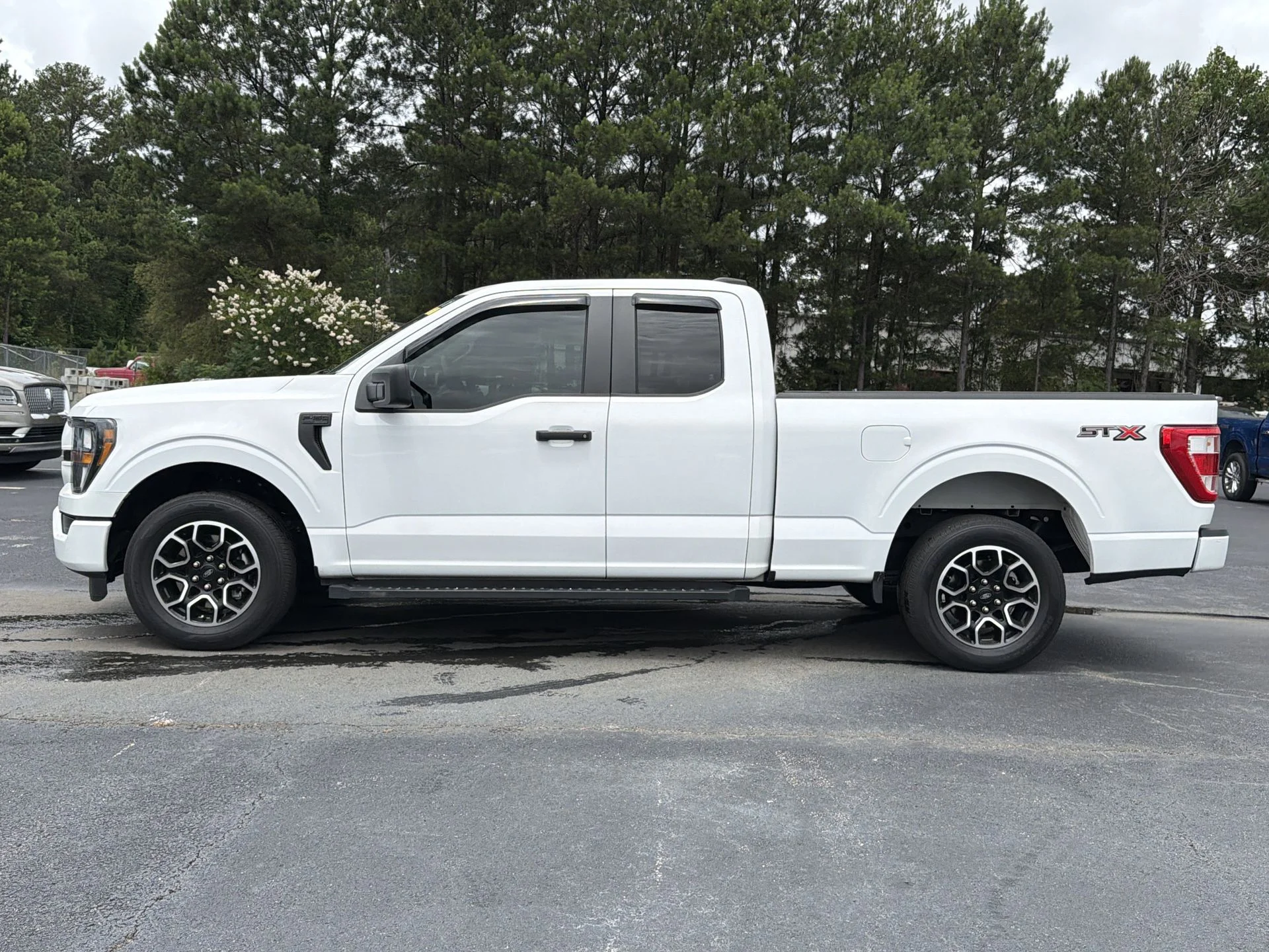 Certified Used 2023 Oxford White Ford XL image 19