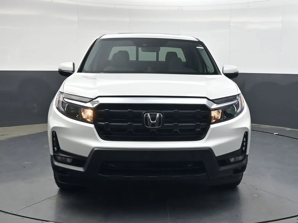 Certified Used 2026 Platinum White Pearl Honda RTL image 9
