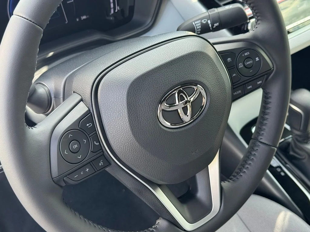 New 2027 Ice Cap Toyota Hybrid SE image 15