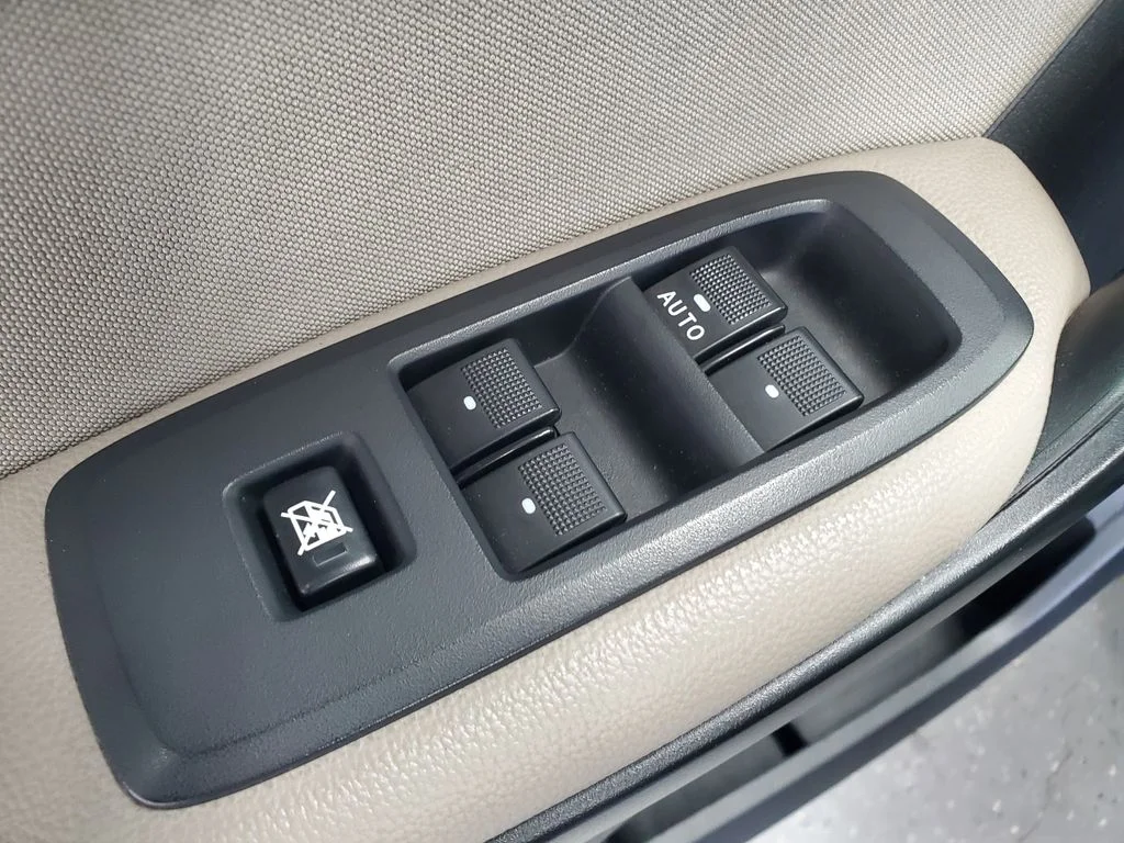 Used 2023 Black Ford XLT image 8