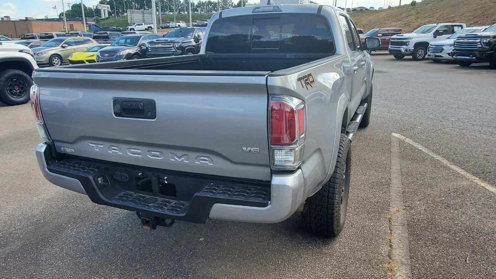 Used 2020 Silver Sky Metallic Toyota SR5 image 9
