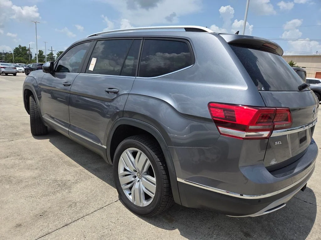 Used 2019 Gray Volkswagen SEL image 5