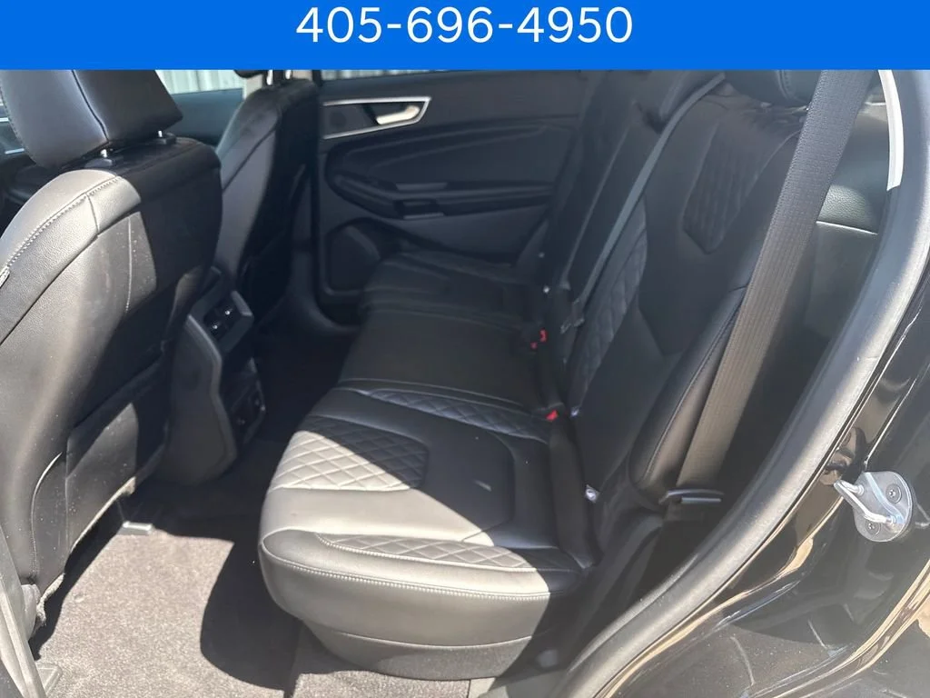 Pre-Owned 2024 Ford Edge Titanium