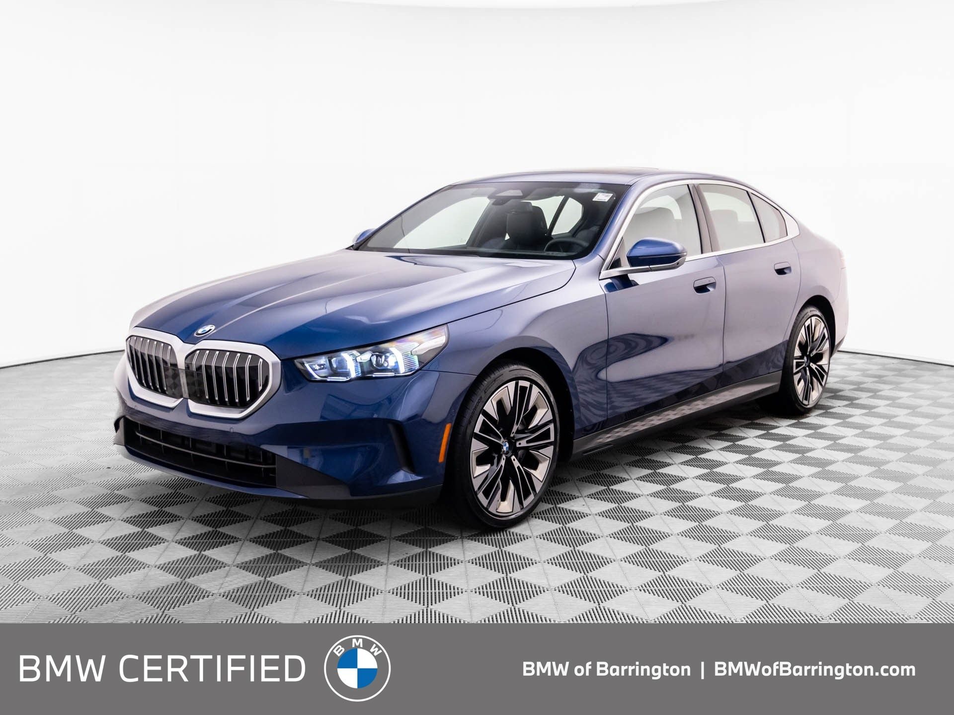 2025 BMW 5 Series 540i xDrive Sedan's photo