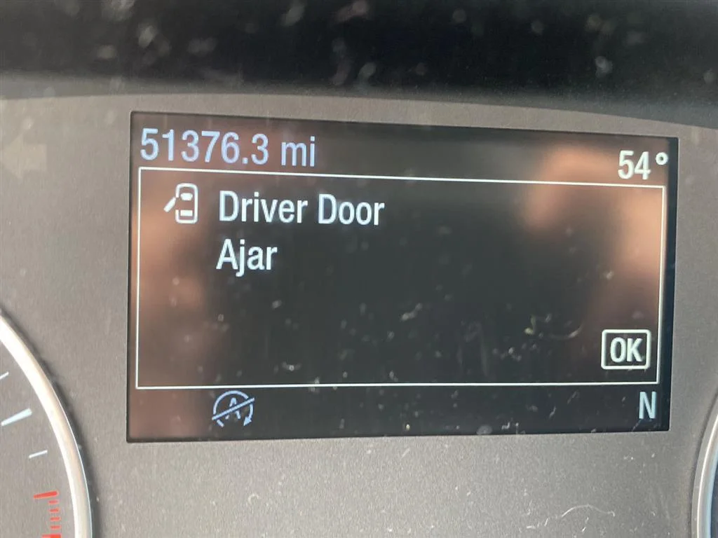 Used 2019 Shadow Black Ford SE image 17