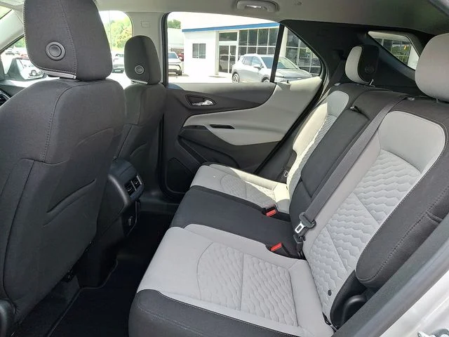 Used 2018 Silver Chevrolet LT image 10