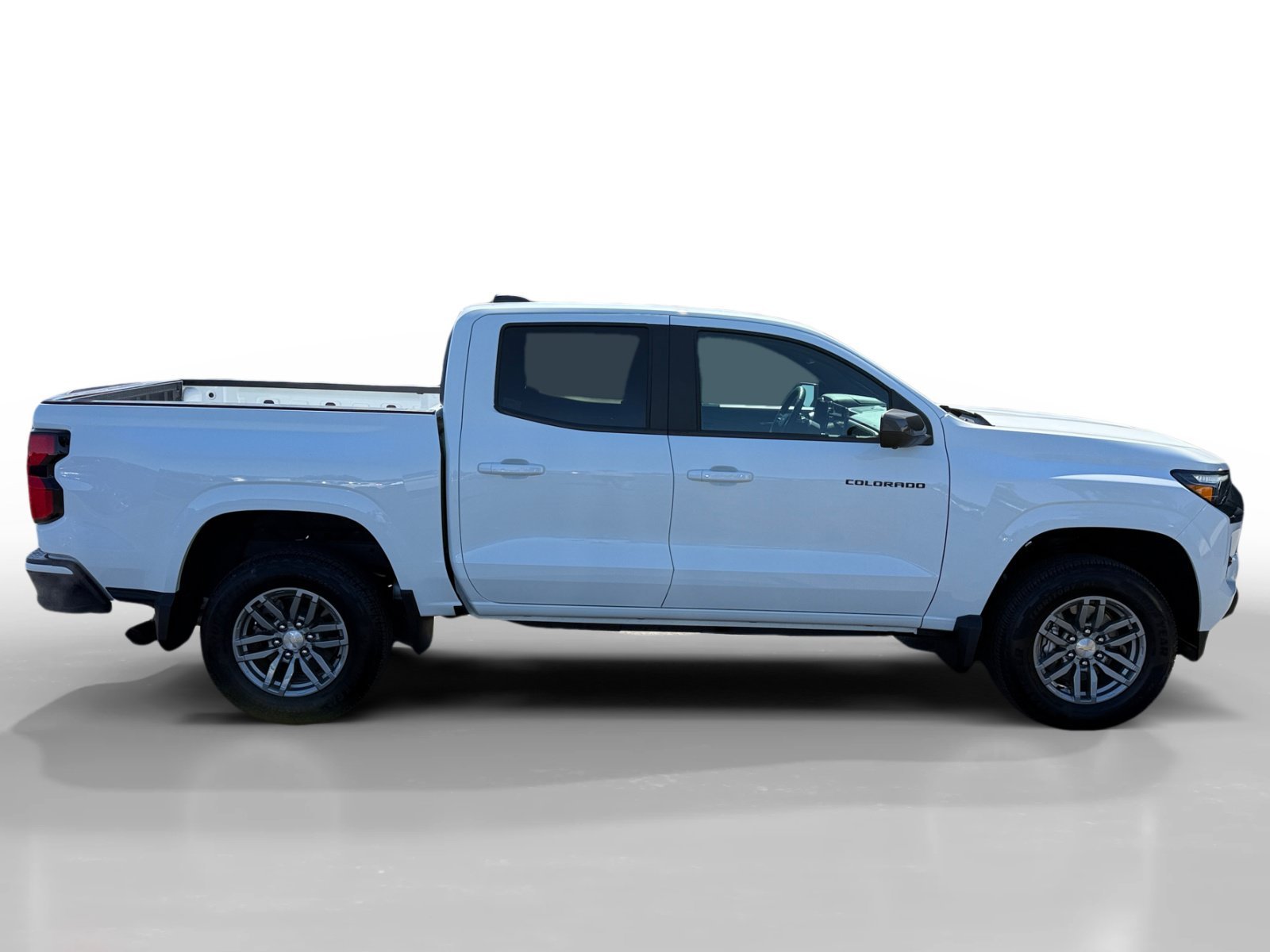 Used 2024 Summit White Chevrolet LT image 6