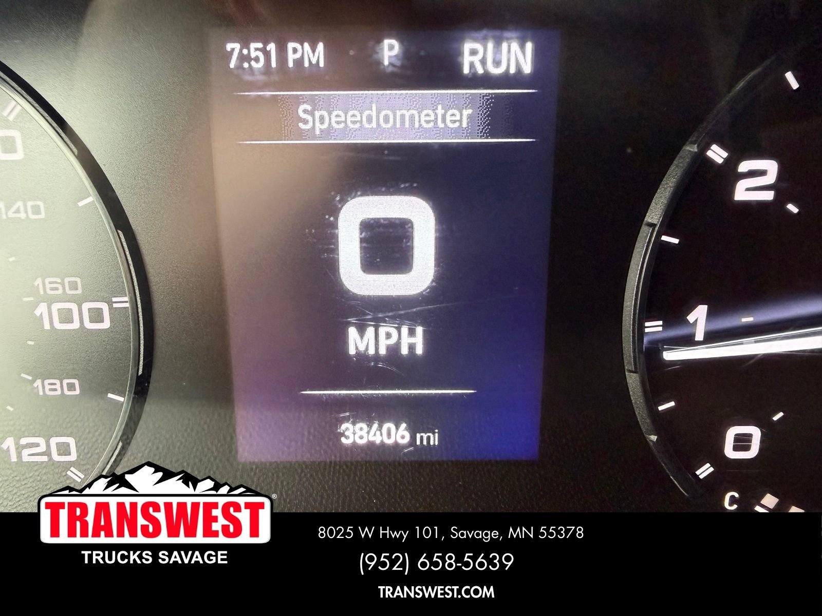 Used 2025 White Ram Base image 21