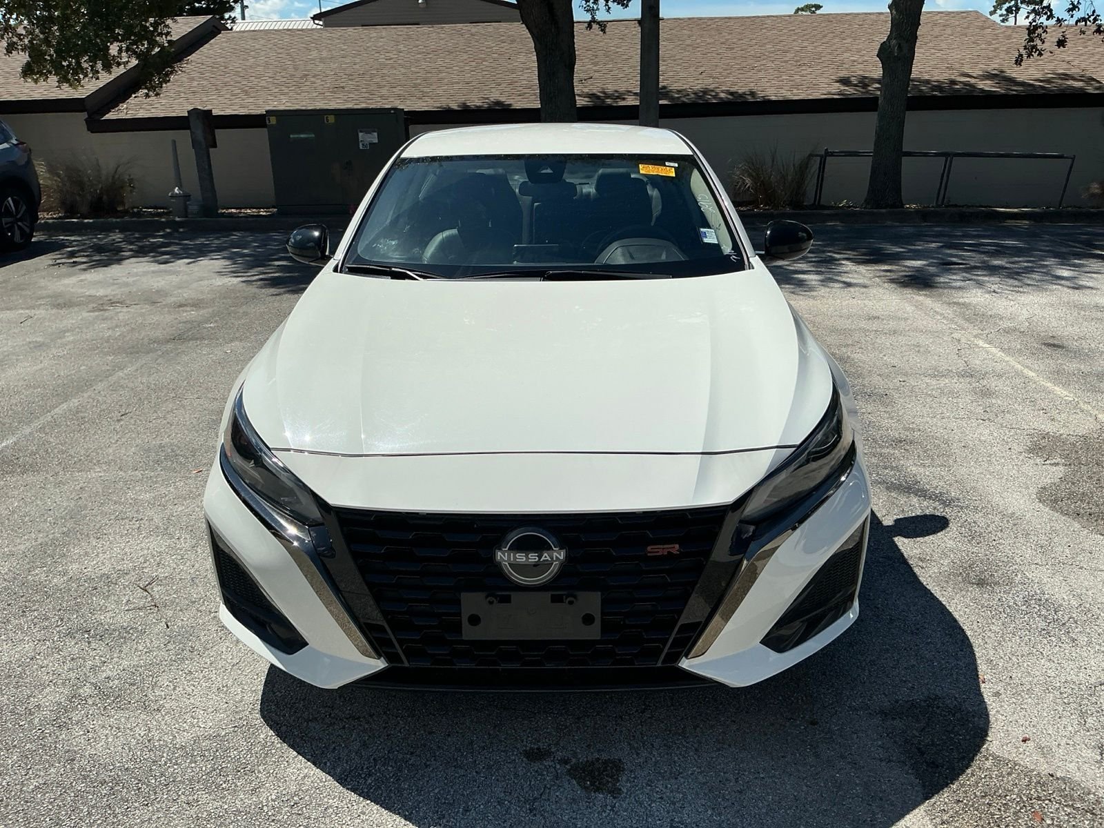 Certified Used 2024 White Nissan 2.5 SR image 3