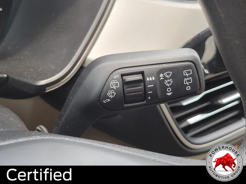 Used 2020 Black Ford SE image 32