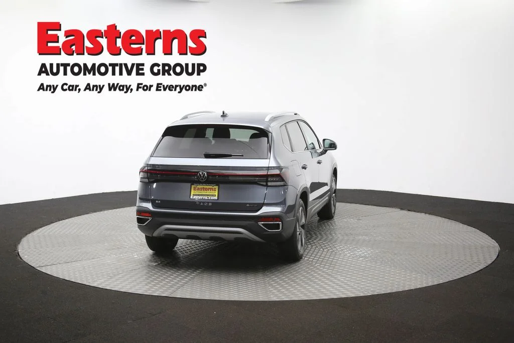 Used 2025 Gray Volkswagen 1.5T SE image 37