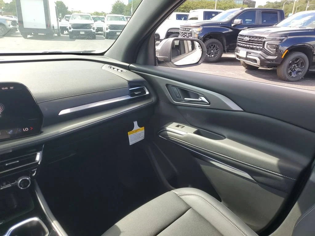 New 2026 Summit White Chevrolet LT image 11