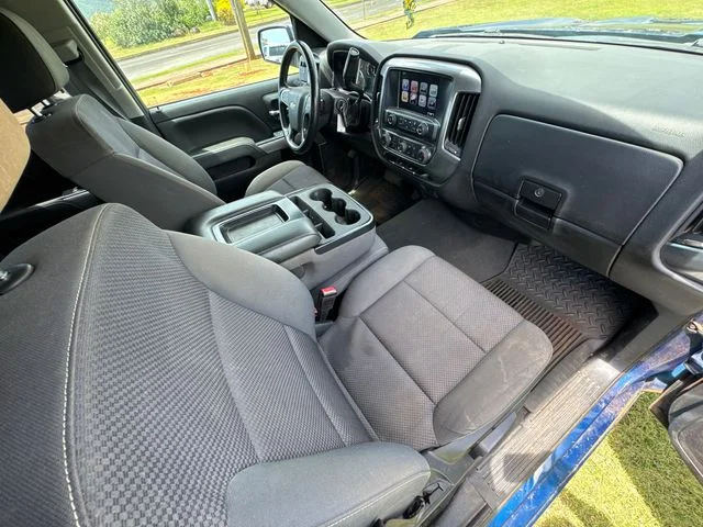 Used 2019 Blue Chevrolet LT image 18
