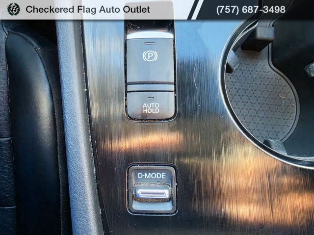 Used 2021 Pearl White Nissan SV image 18