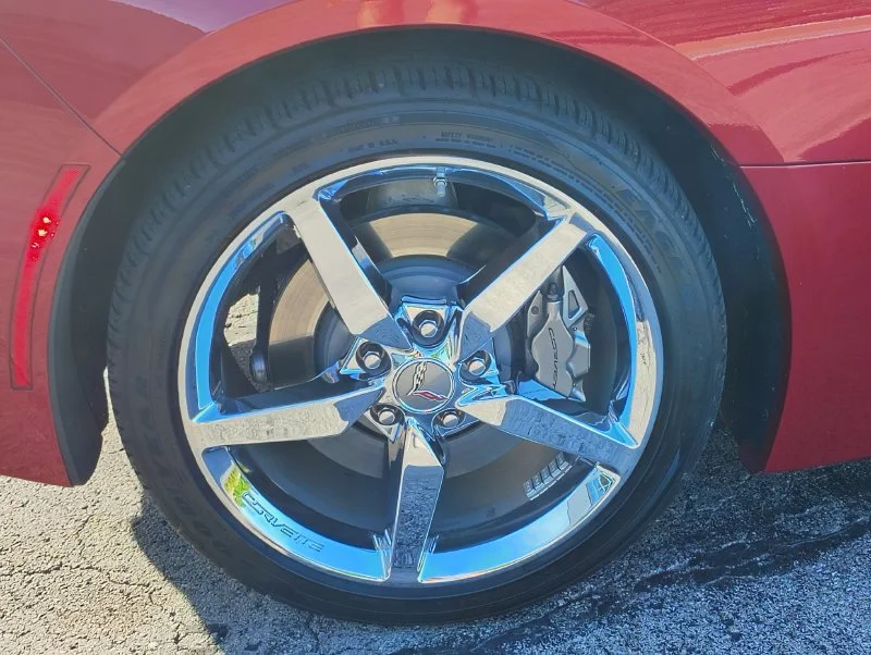 Used 2015 Red Chevrolet Stingray image 15