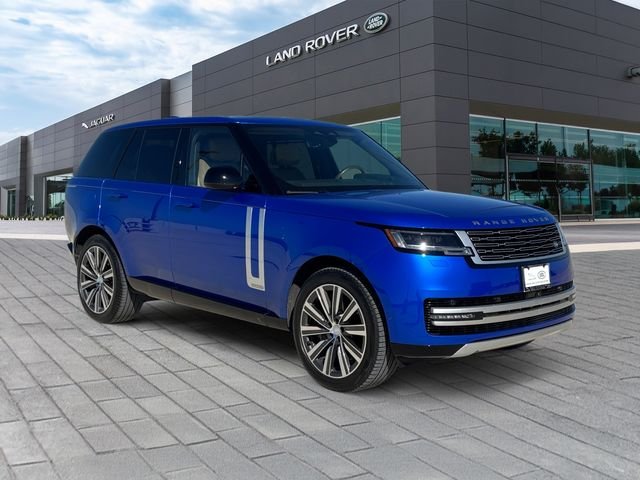Certified Used 2025 Velocity Blue SV Bespoke Ultra Gloss Land Rover Autobiography image 7