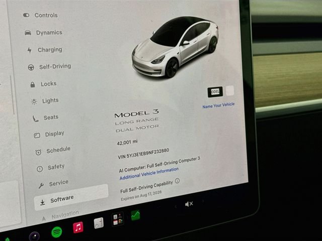 Used 2022 White Tesla Long Range image 11