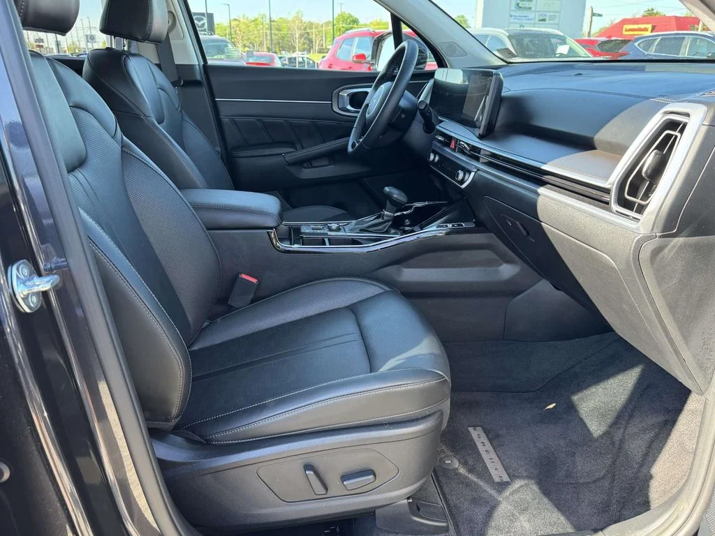 Used 2025 Gray Kia SX image 16