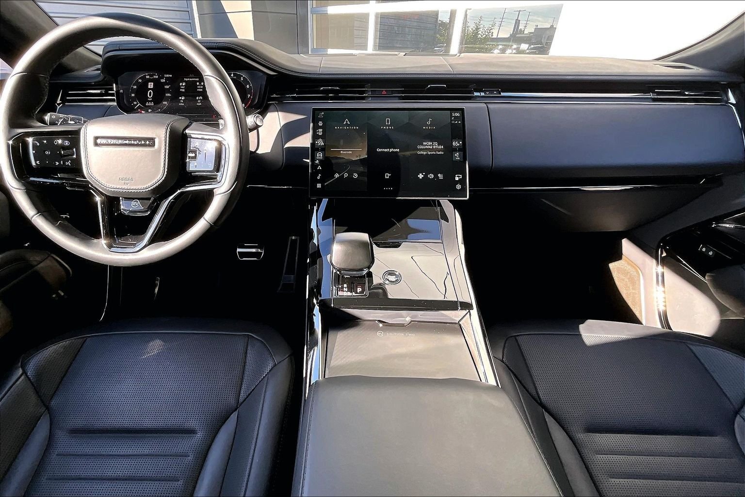 Used 2025 Brown Land Rover SV Edition Two image 15