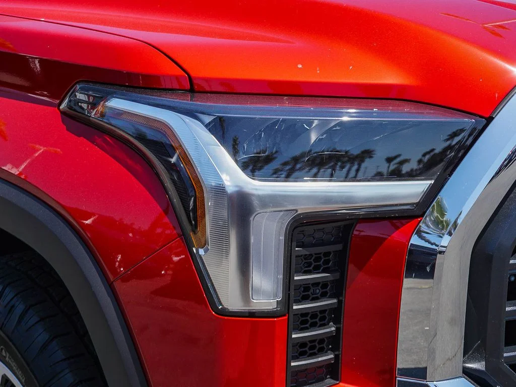 2026 Toyota Tundra SR5 - Photo 10