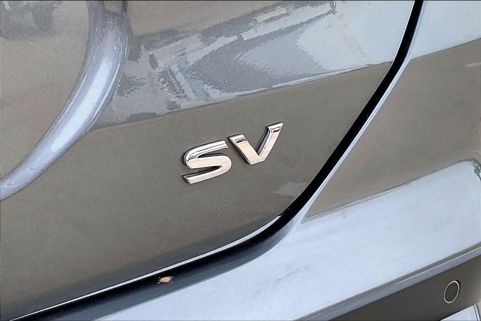 Used 2024 Gun Metallic Nissan SV image 8