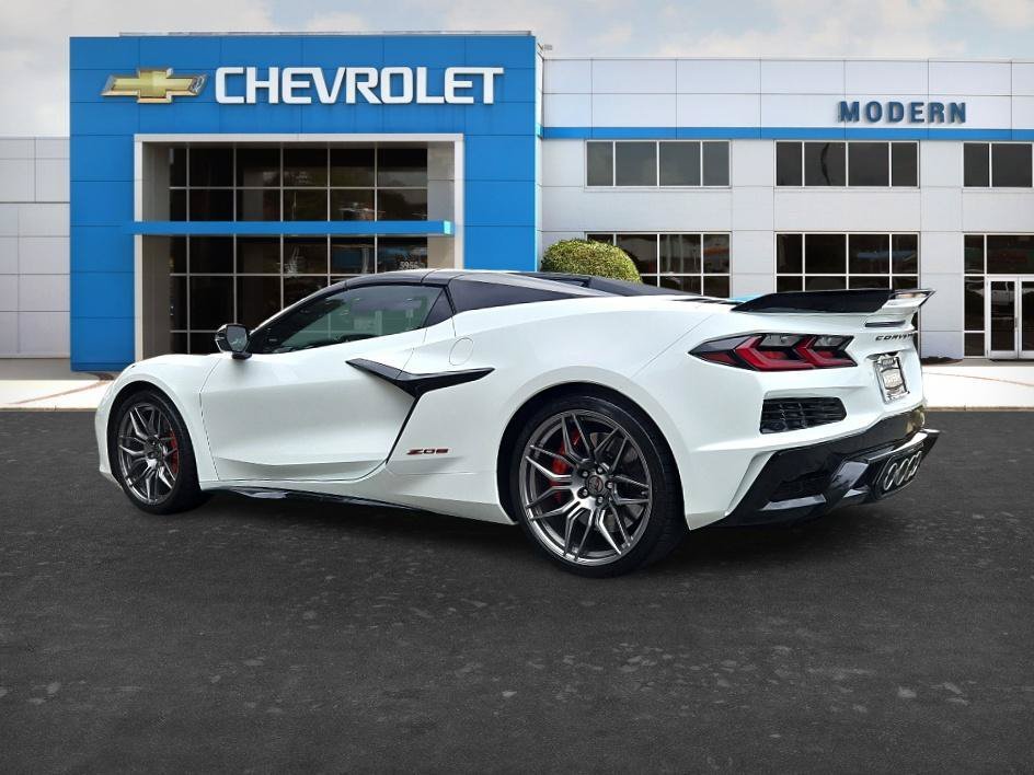 Used 2024 Arctic White Chevrolet 1LZ image 3