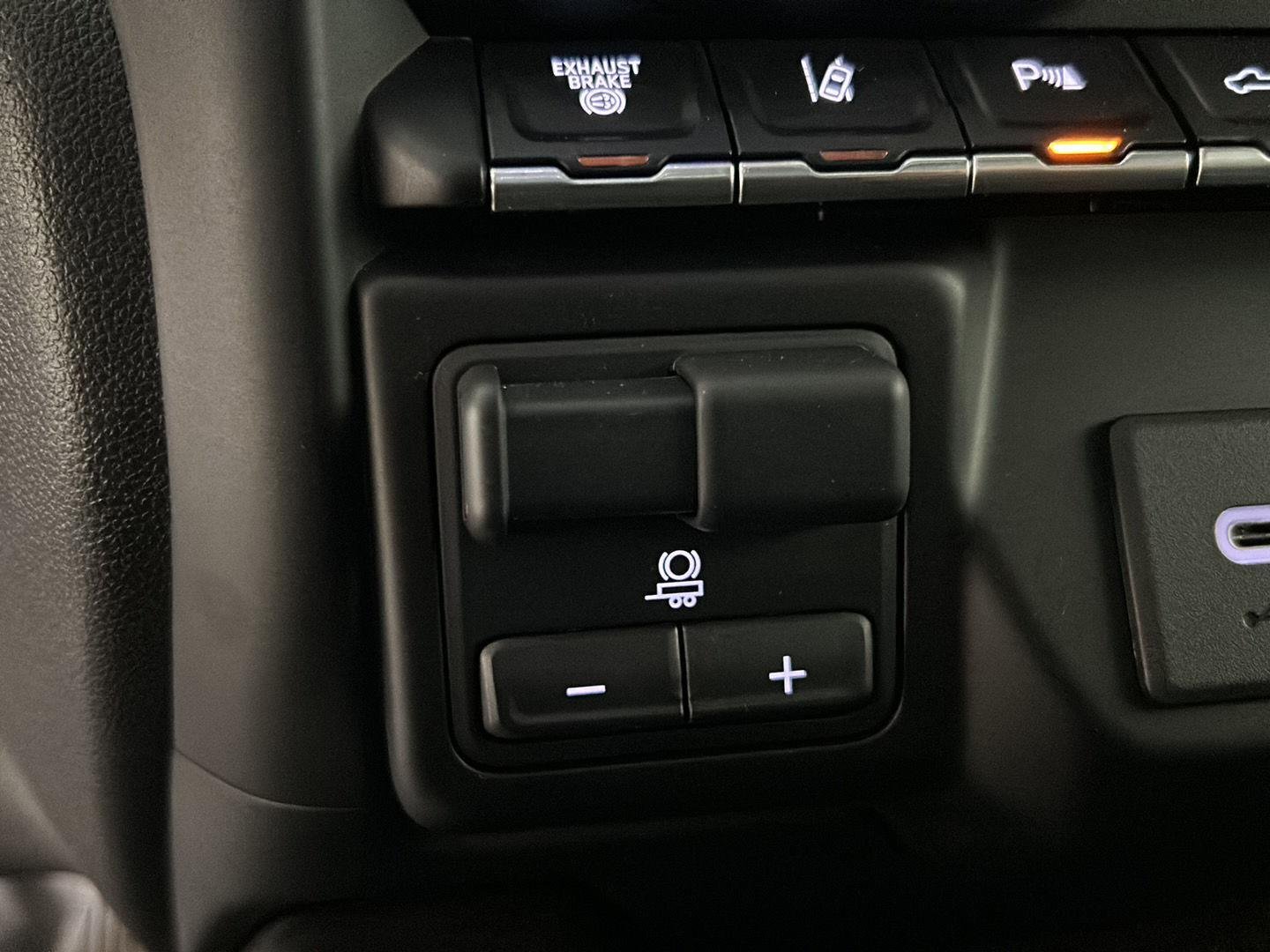Used 2022 Forest Metallic GMC AT4 image 35