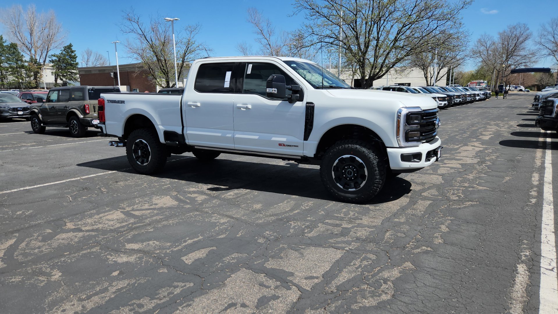 New 2026 Star White Metallic Tri-Coat Ford Platinum image 19