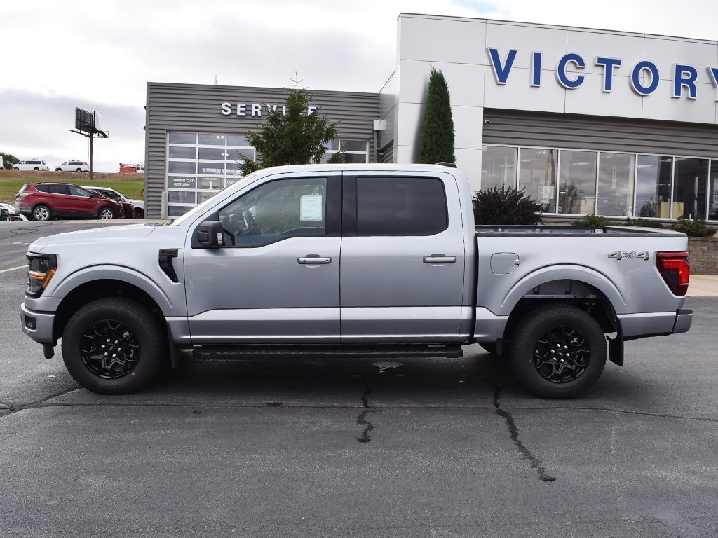 2025 Ford F-150 XLT photo 2