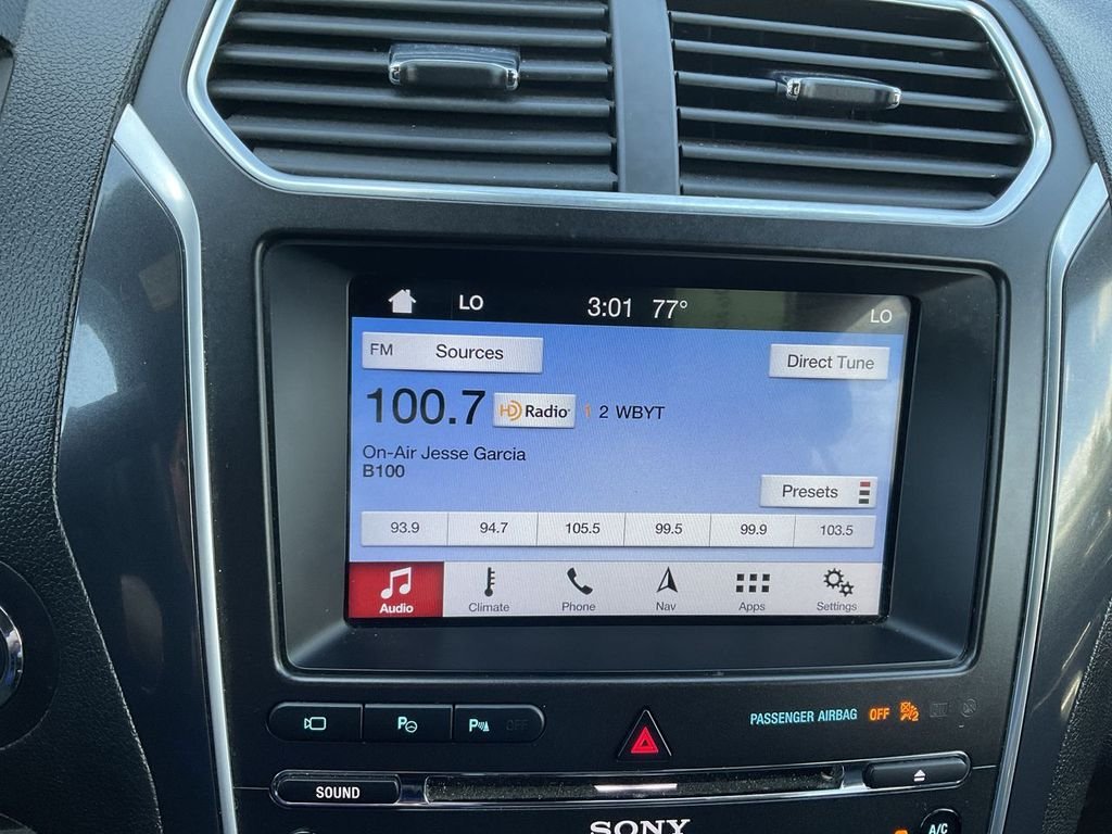 Used 2017 Silver Ford Limited image 15
