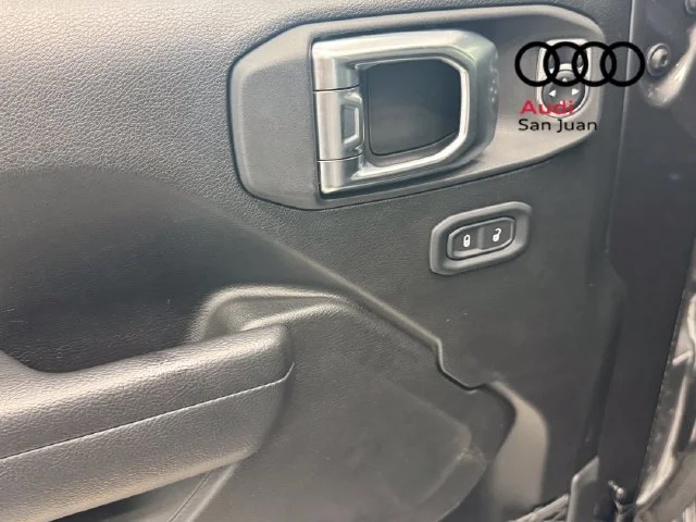 Used 2025 Gray Jeep Rubicon image 31