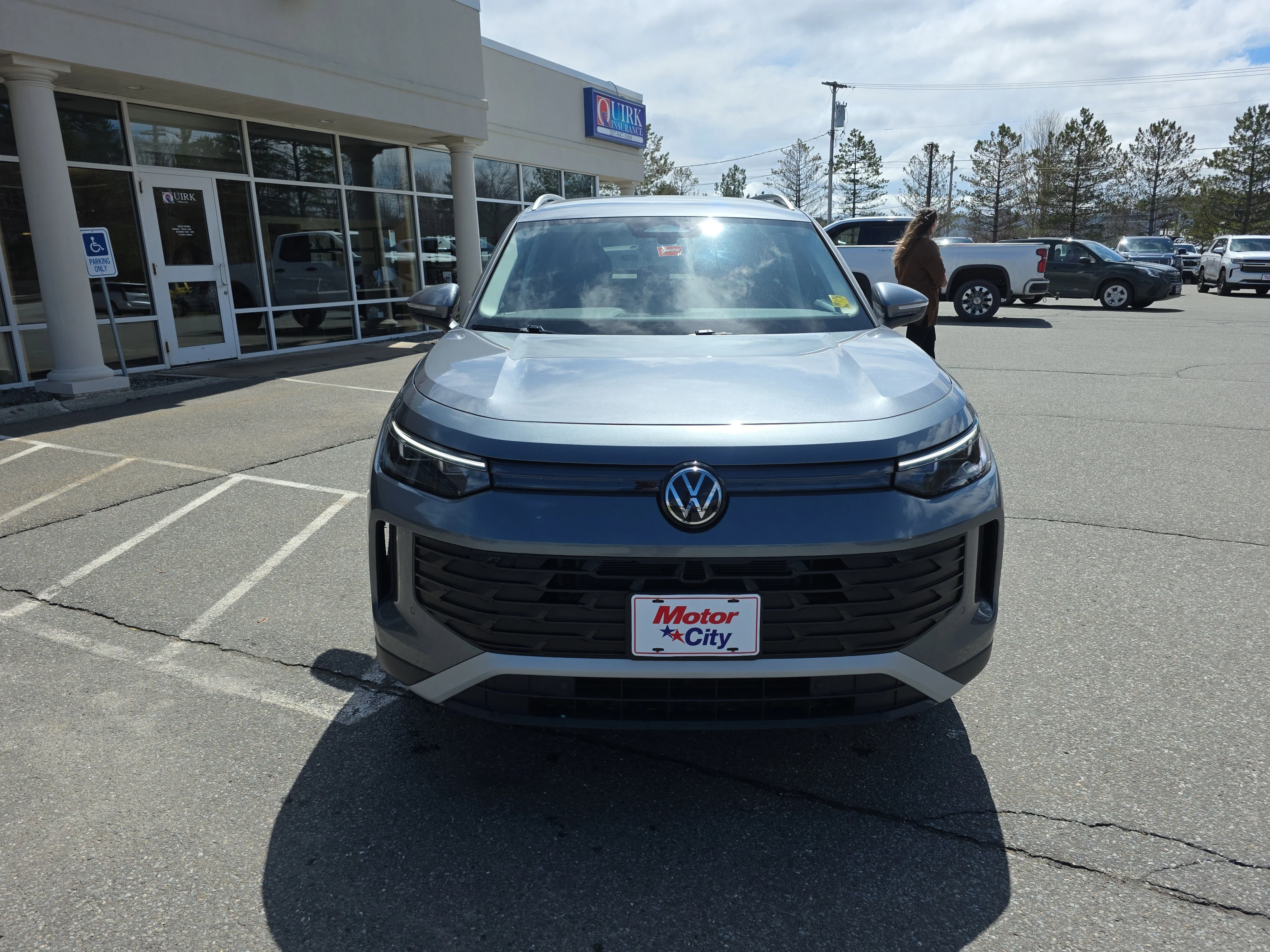 2025 Volkswagen Tiguan SE - Photo 7