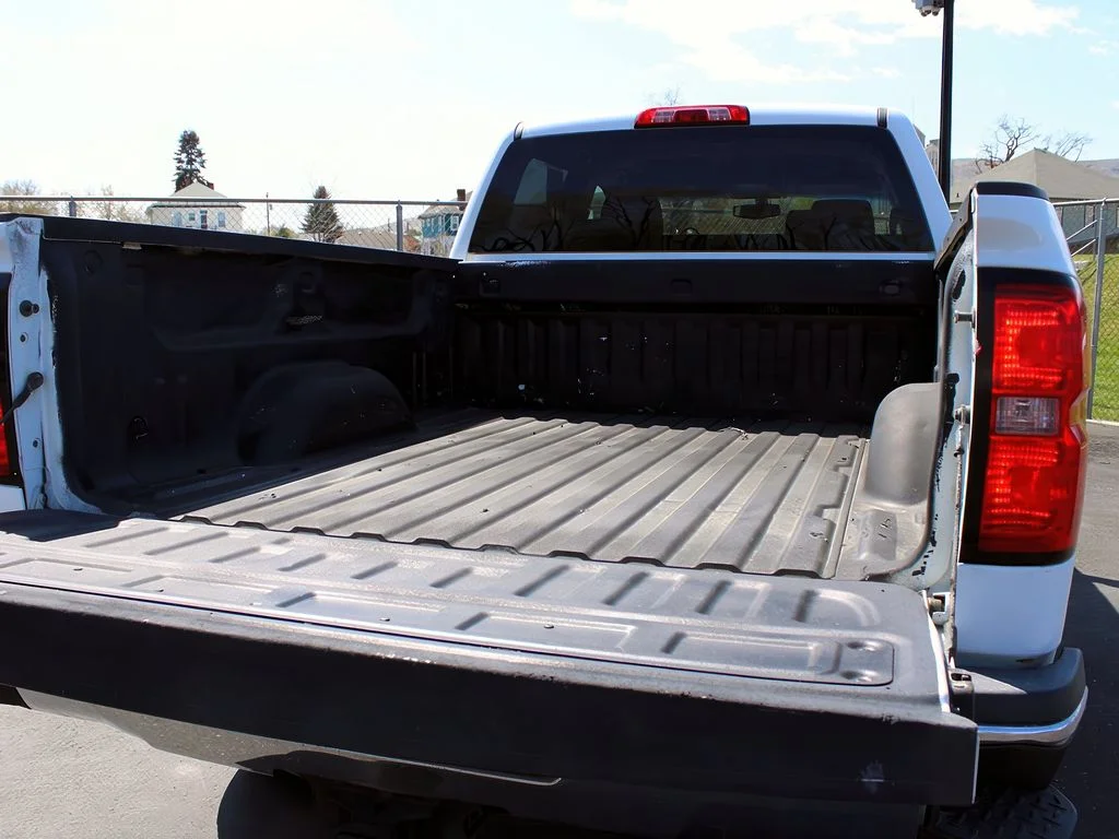 2017 Chevrolet Silverado 2500HD LT - Photo 9