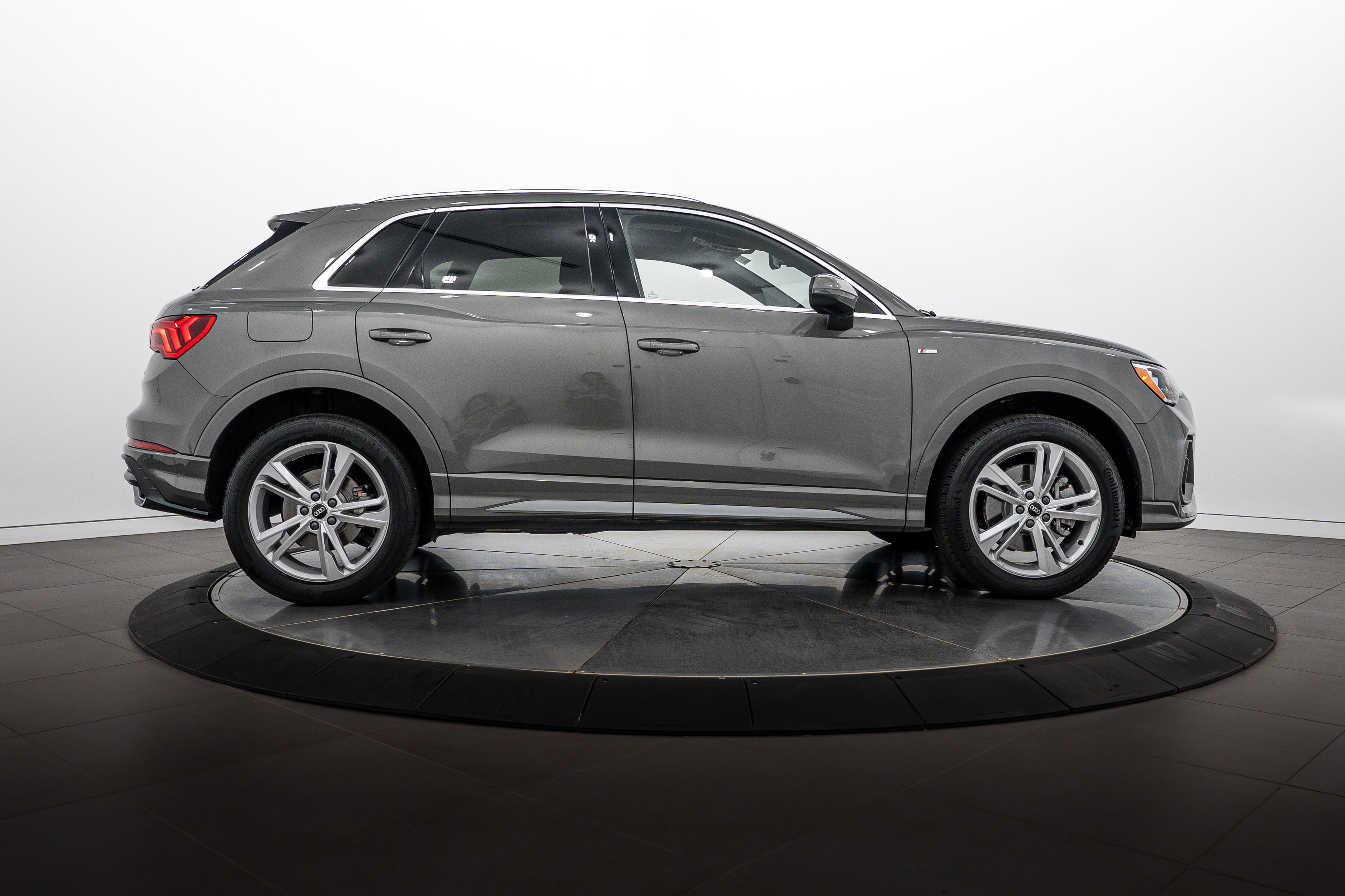 Certified Used 2022 Chronos Gray Metallic Audi S line Premium image 3