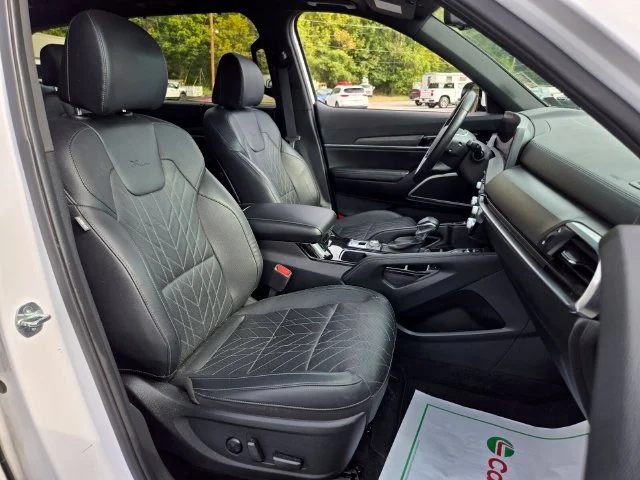 Used 2023 White Kia SX-Prestige image 21