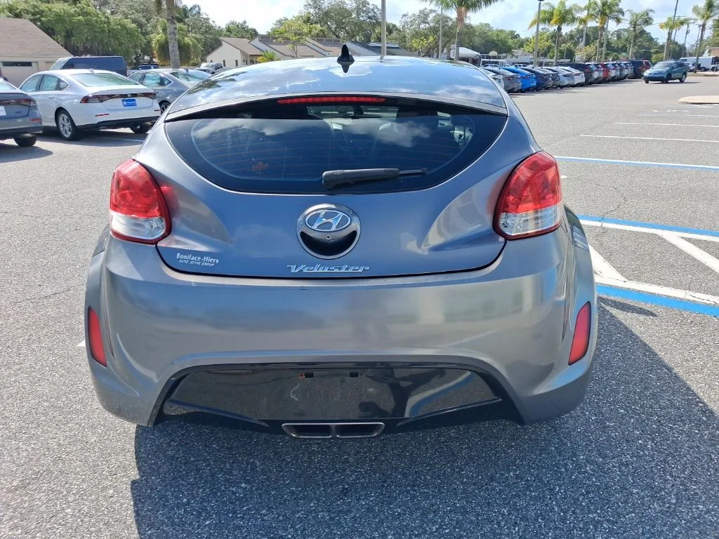 Used 2017 Gray Hyundai Value Edition image 7