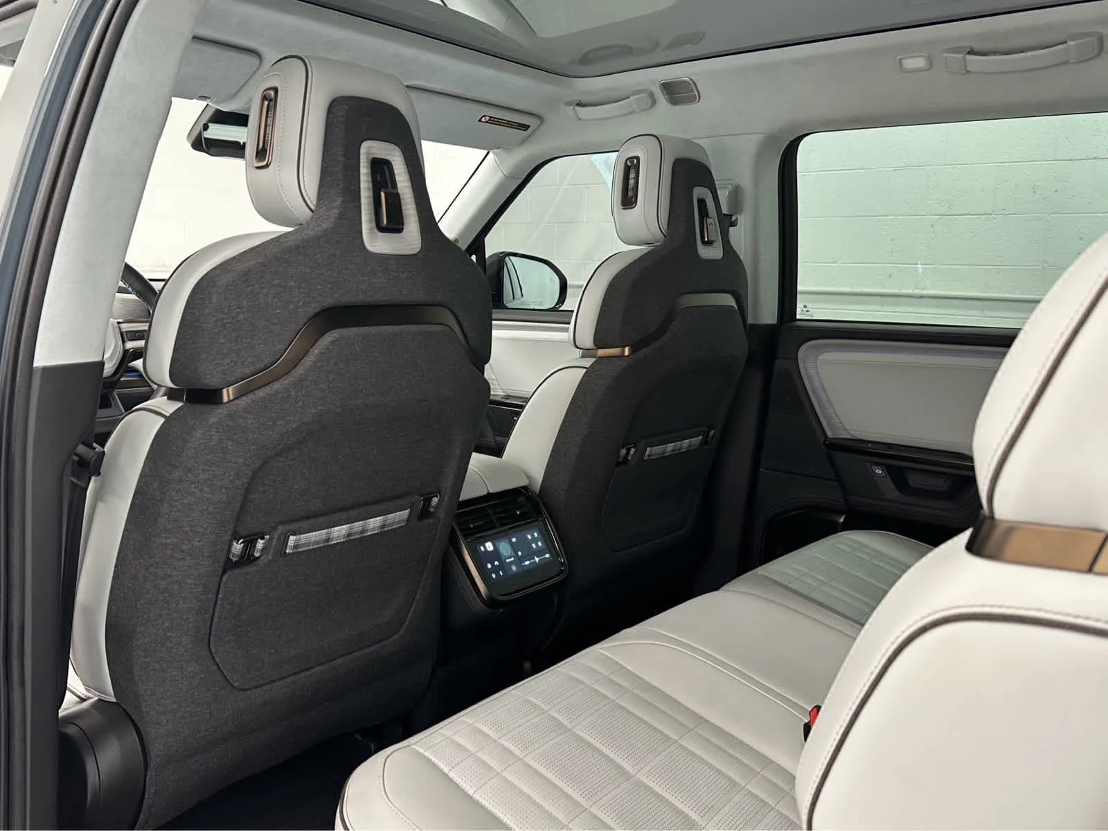 Used 2025 Storm Blue Rivian Ascend image 14