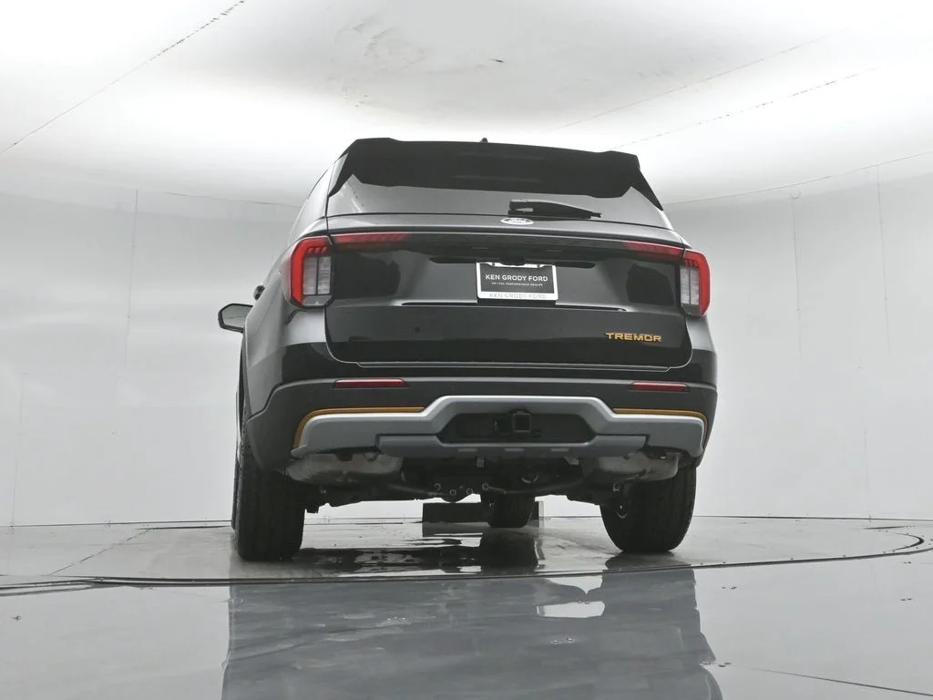 New 2026 Agate Black Metallic Ford Tremor image 50