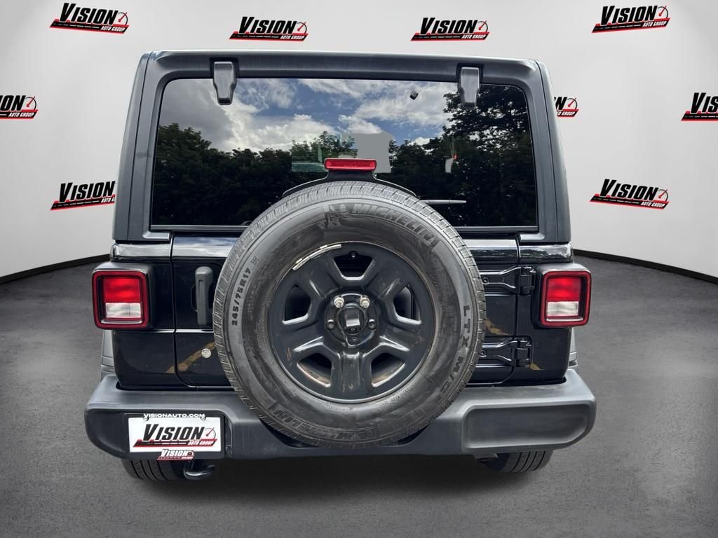 Used 2019 Black Jeep Sport image 6