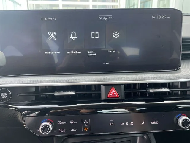 2025 Kia K5 LXS - Photo 24