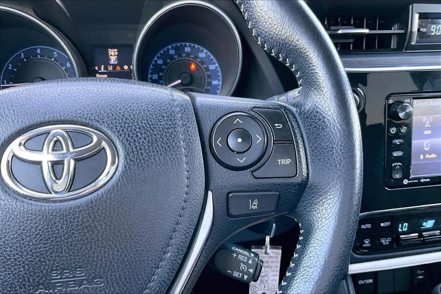 Used 2018 Blizzard Pearl Toyota  image 23