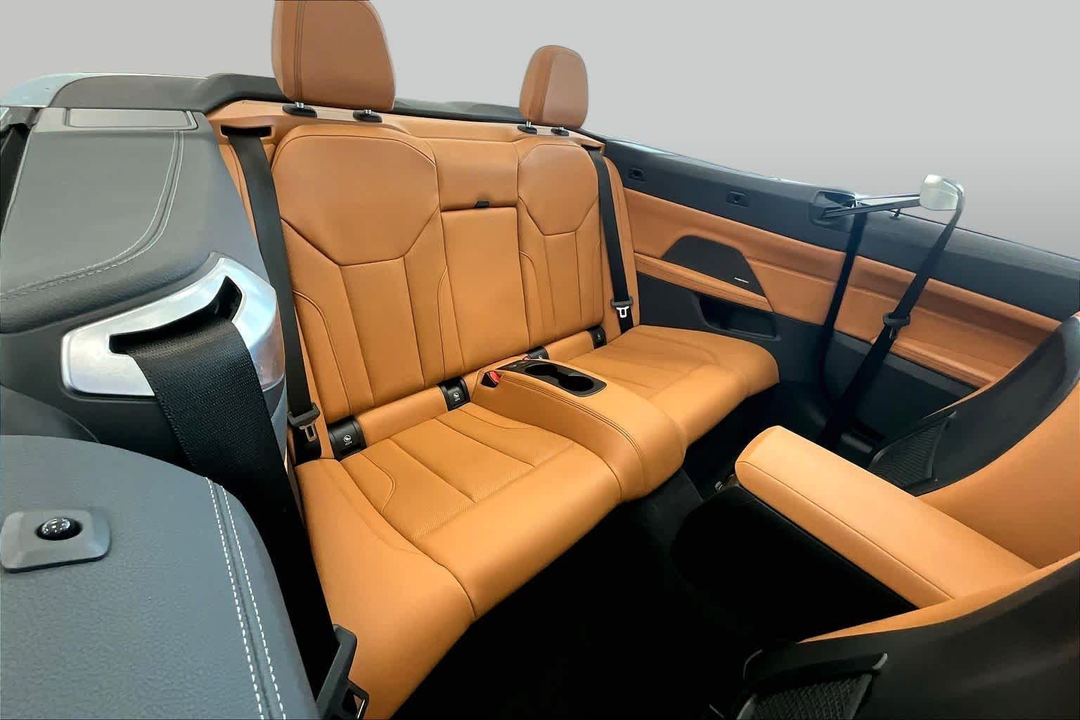 Used 2022 Black Sapphire Metallic BMW M440i image 18